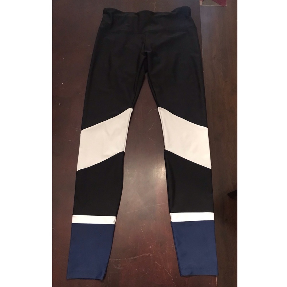 Lorna Jane Dynamo Tights